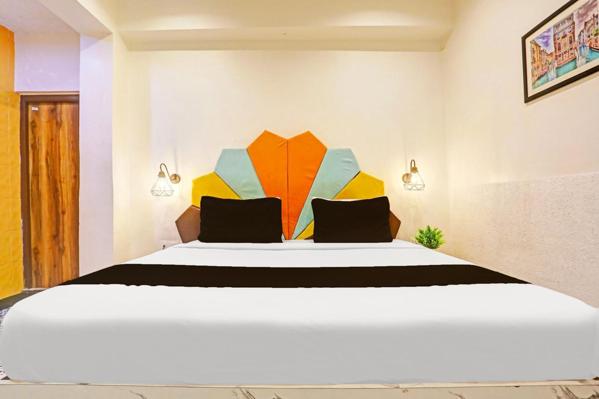 Super Townhouse Cantonment Varanasi Formerly Sarin Inn Exteriör bild