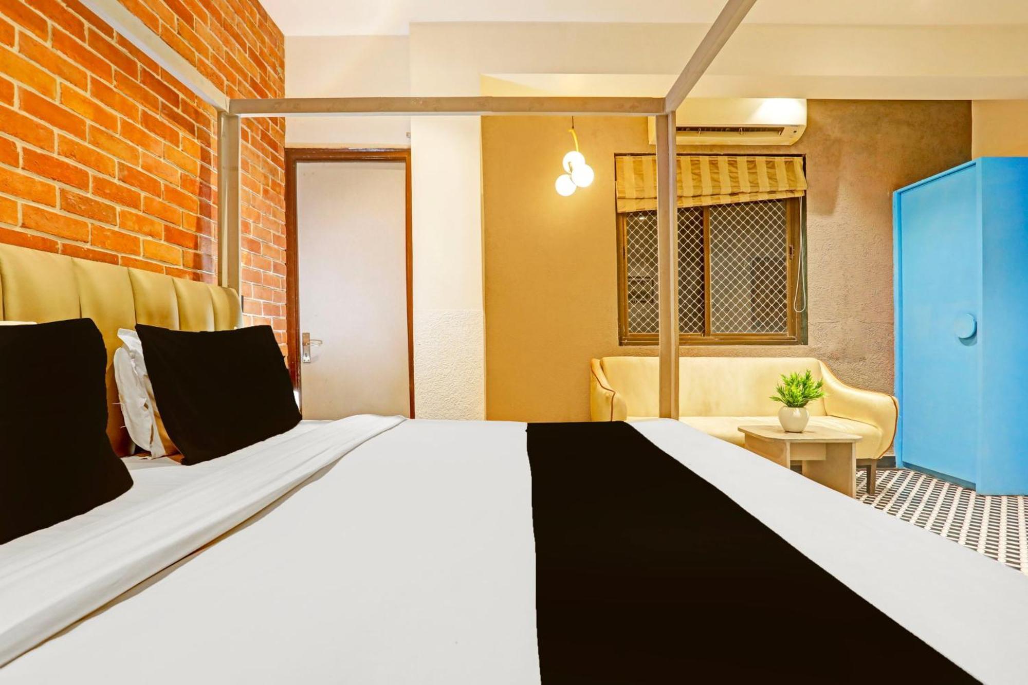 Super Townhouse Cantonment Varanasi Formerly Sarin Inn Exteriör bild