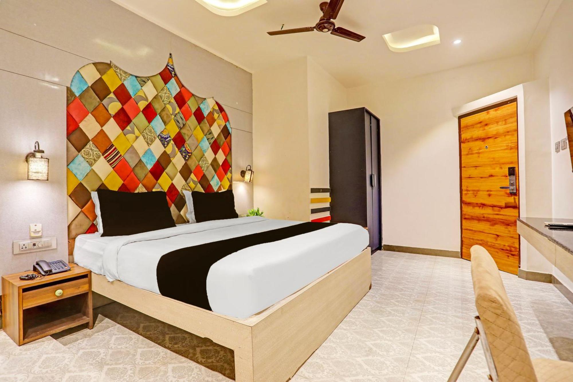 Super Townhouse Cantonment Varanasi Formerly Sarin Inn Exteriör bild